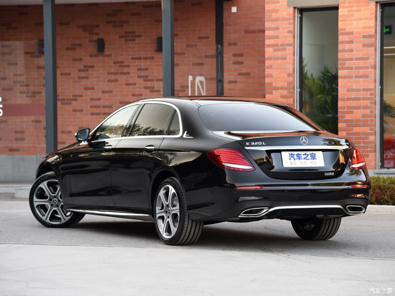 奔馳E系